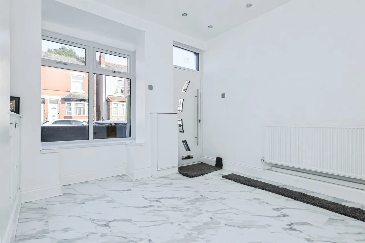Malmesbury Road, Birmingham, B10, photo 9
