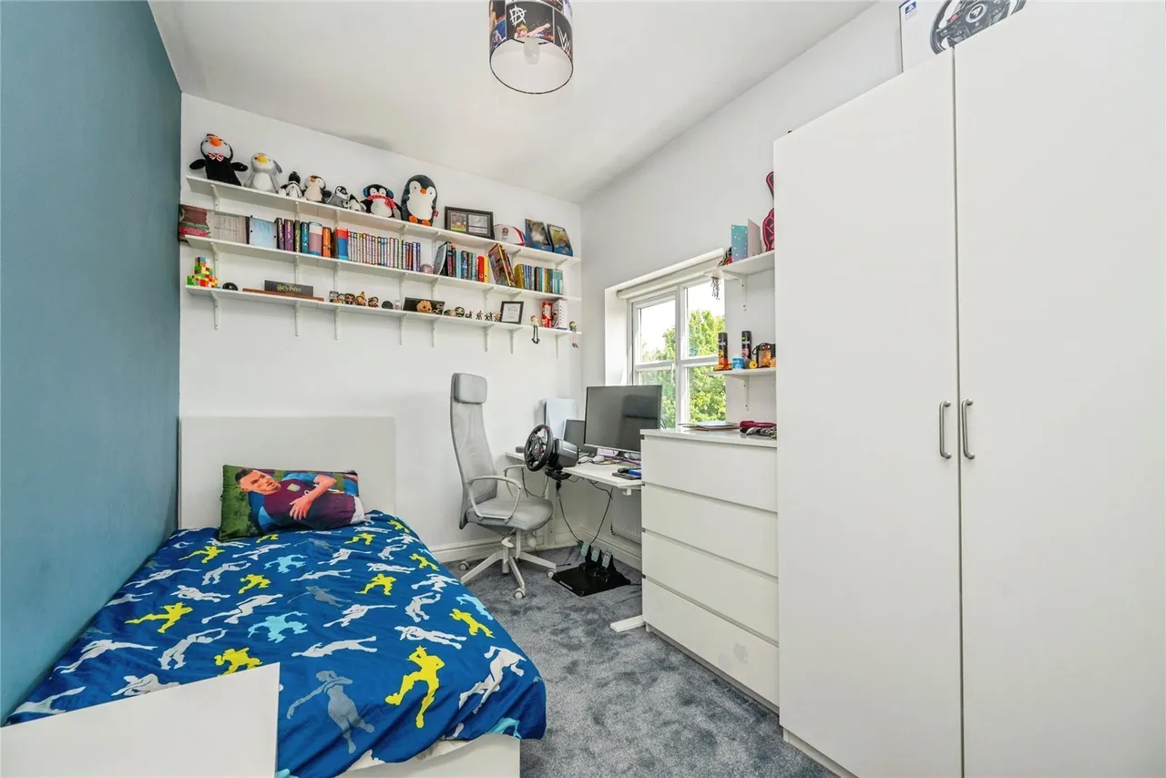 Lowes Drive, Tamworth, Staffordshire, B77, photo 21