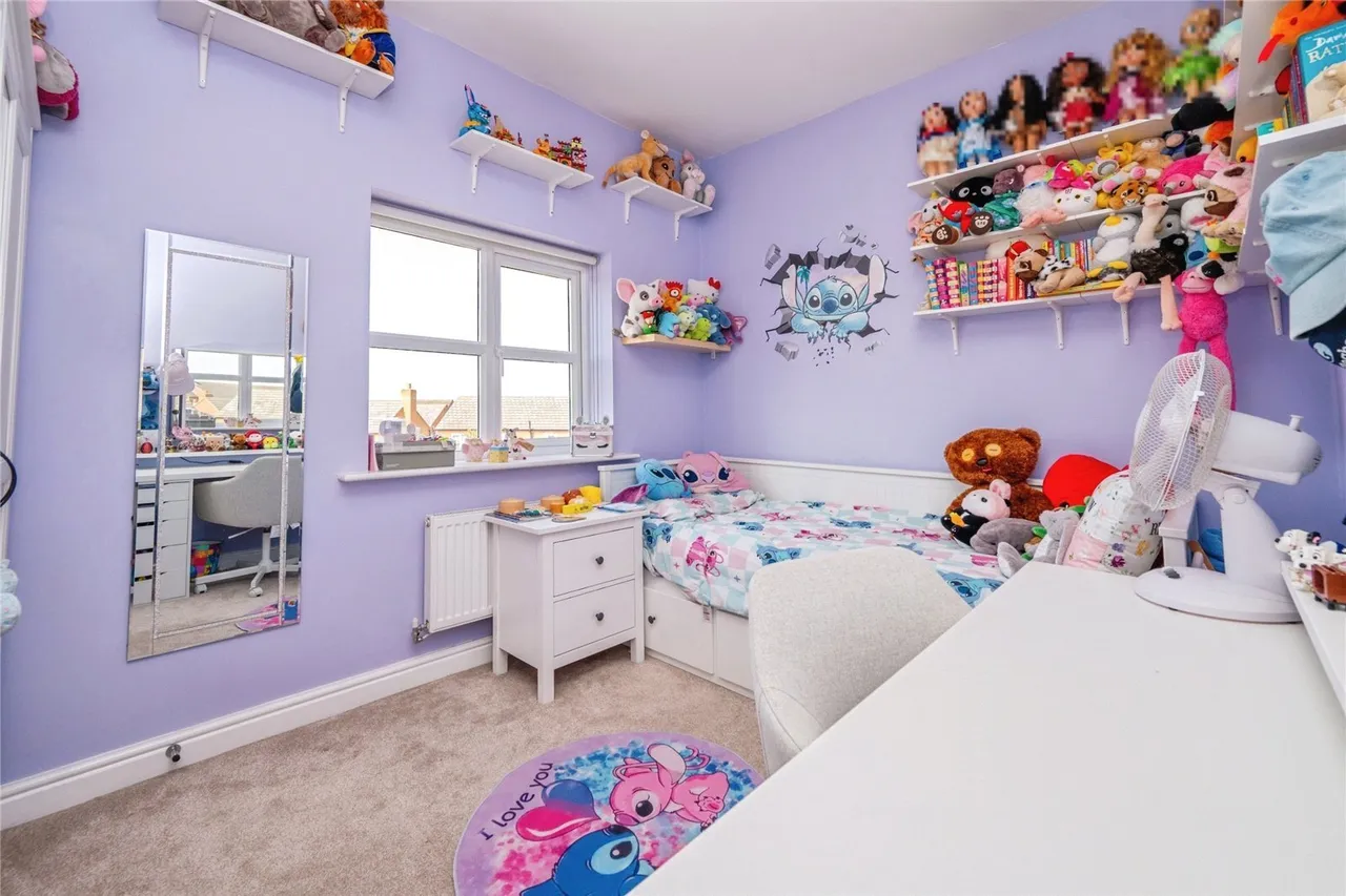 Lowes Drive, Tamworth, Staffordshire, B77, photo 20