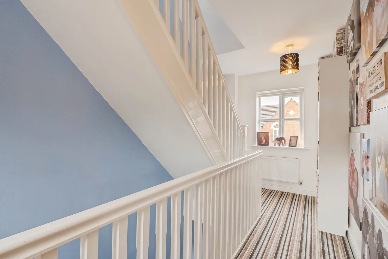Lowes Drive, Tamworth, Staffordshire, B77, photo 15
