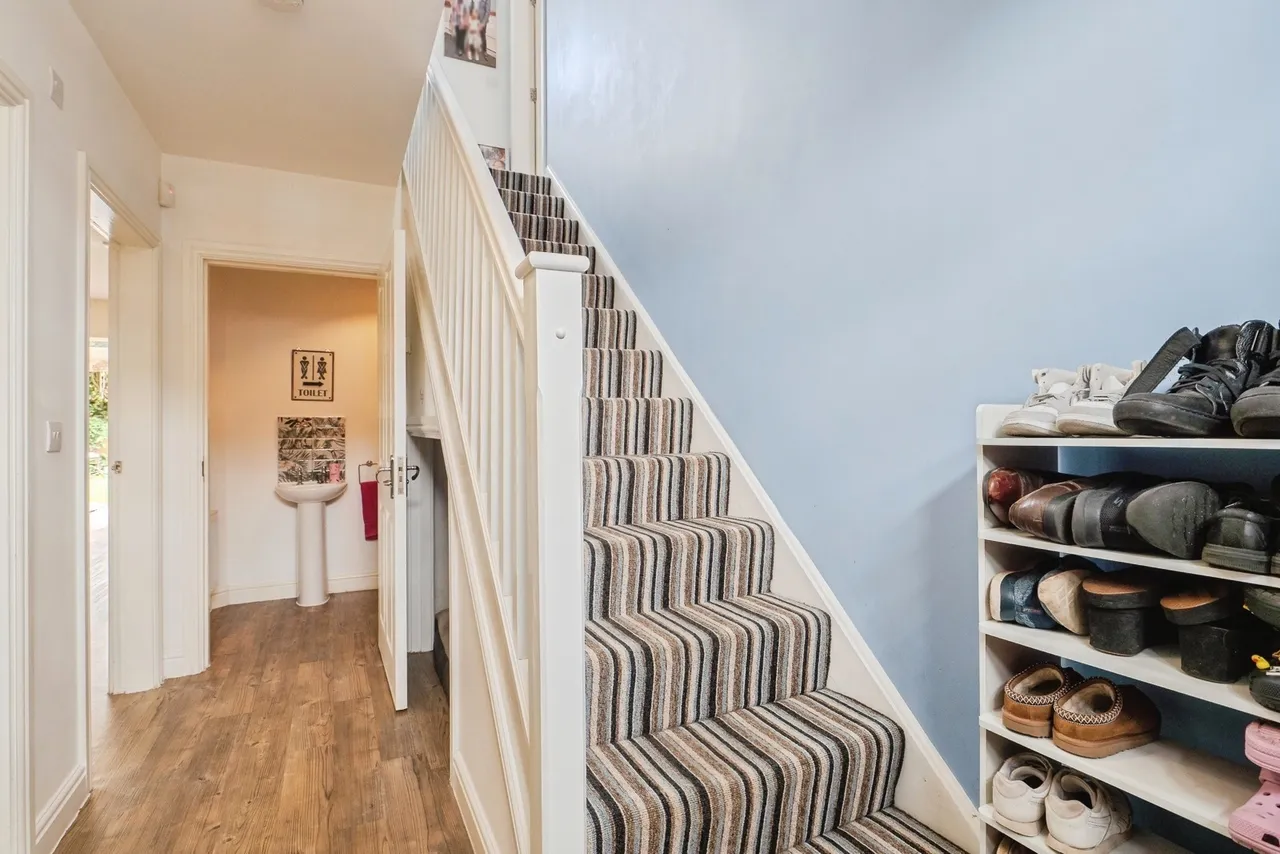 Lowes Drive, Tamworth, Staffordshire, B77, photo 10