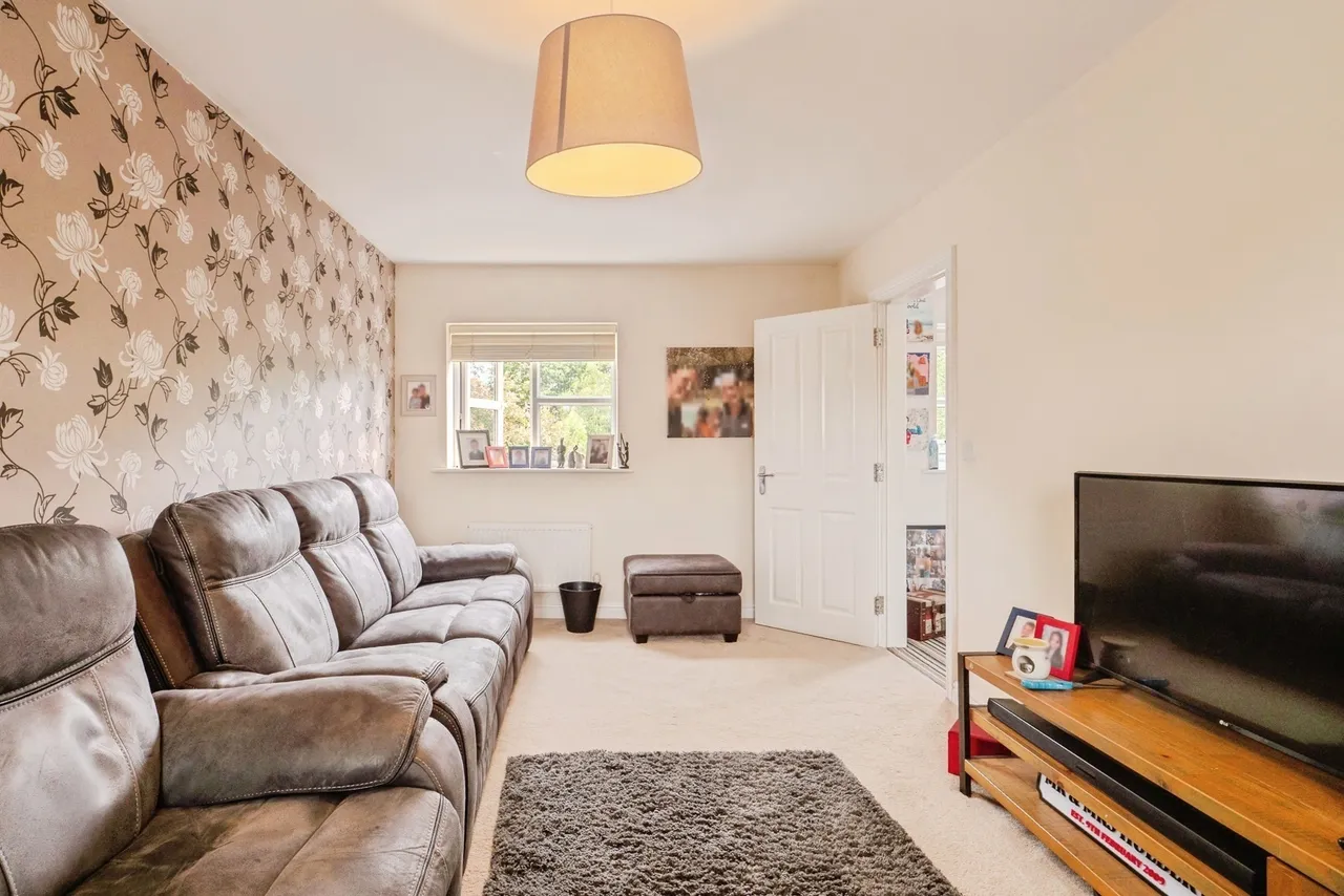 Lowes Drive, Tamworth, Staffordshire, B77, photo 12