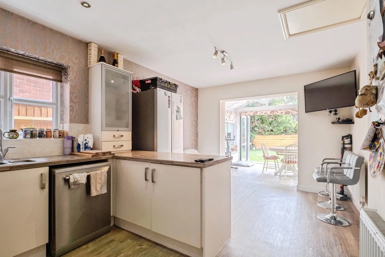 Lowes Drive, Tamworth, Staffordshire, B77, photo 4