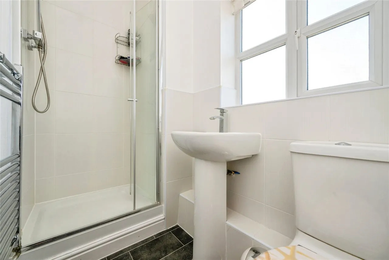 Lowes Drive, Tamworth, Staffordshire, B77, photo 22