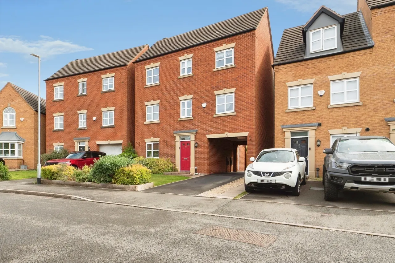 4 bed house for sale — Lowes Drive, Tamworth, Staffordshire, B77