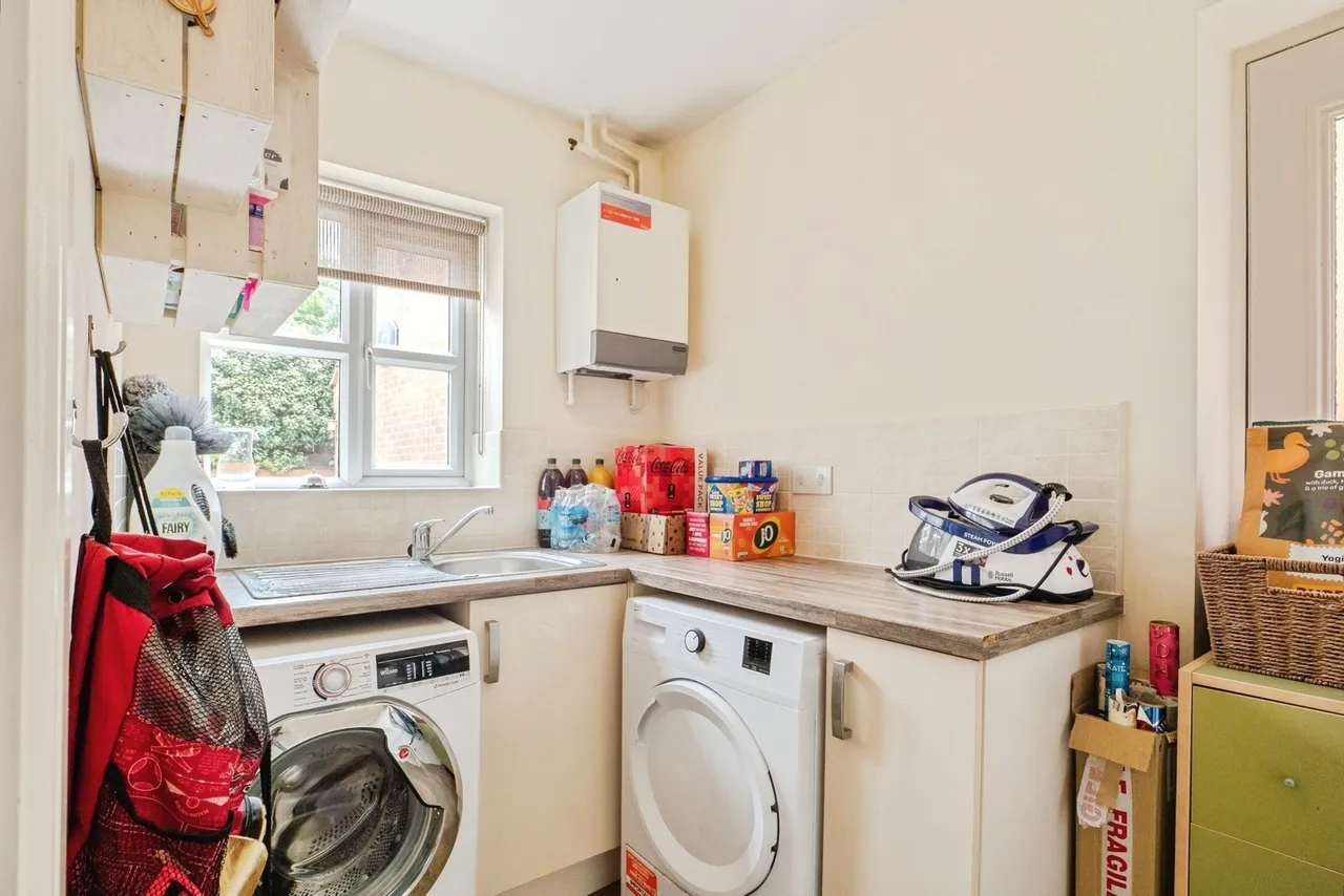 Lowes Drive, Tamworth, Staffordshire, B77, photo 8
