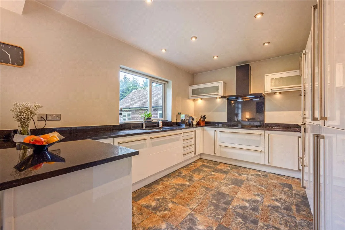 Andover Road, Newbury, RG14, photo 8