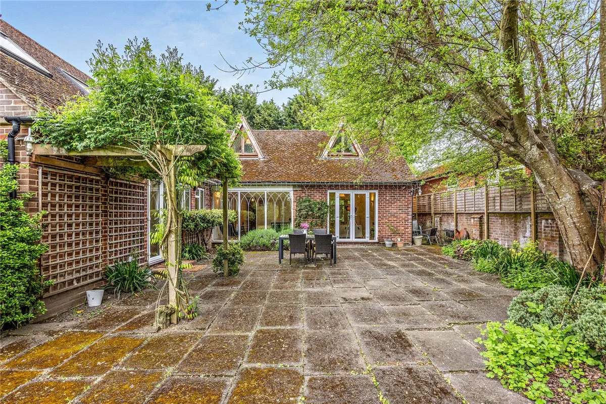 Andover Road, Newbury, RG14, photo 34