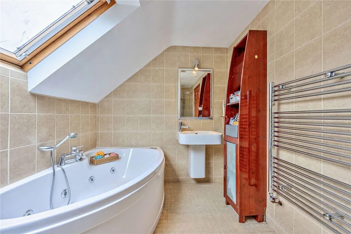 Andover Road, Newbury, RG14, photo 18