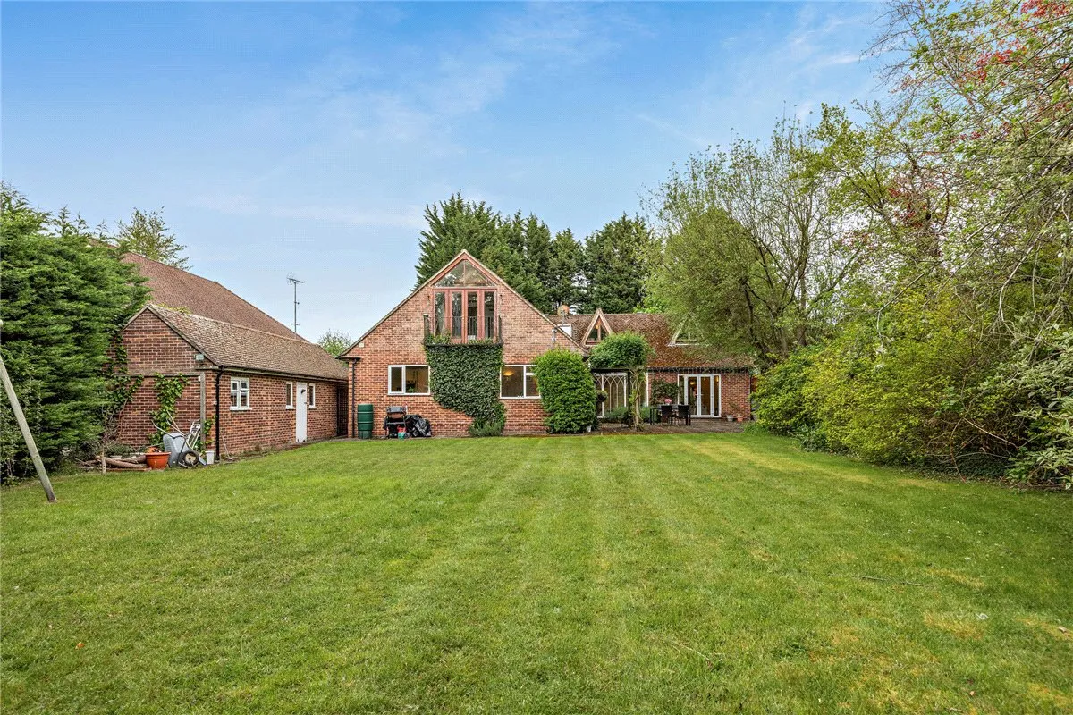Andover Road, Newbury, RG14, photo 37
