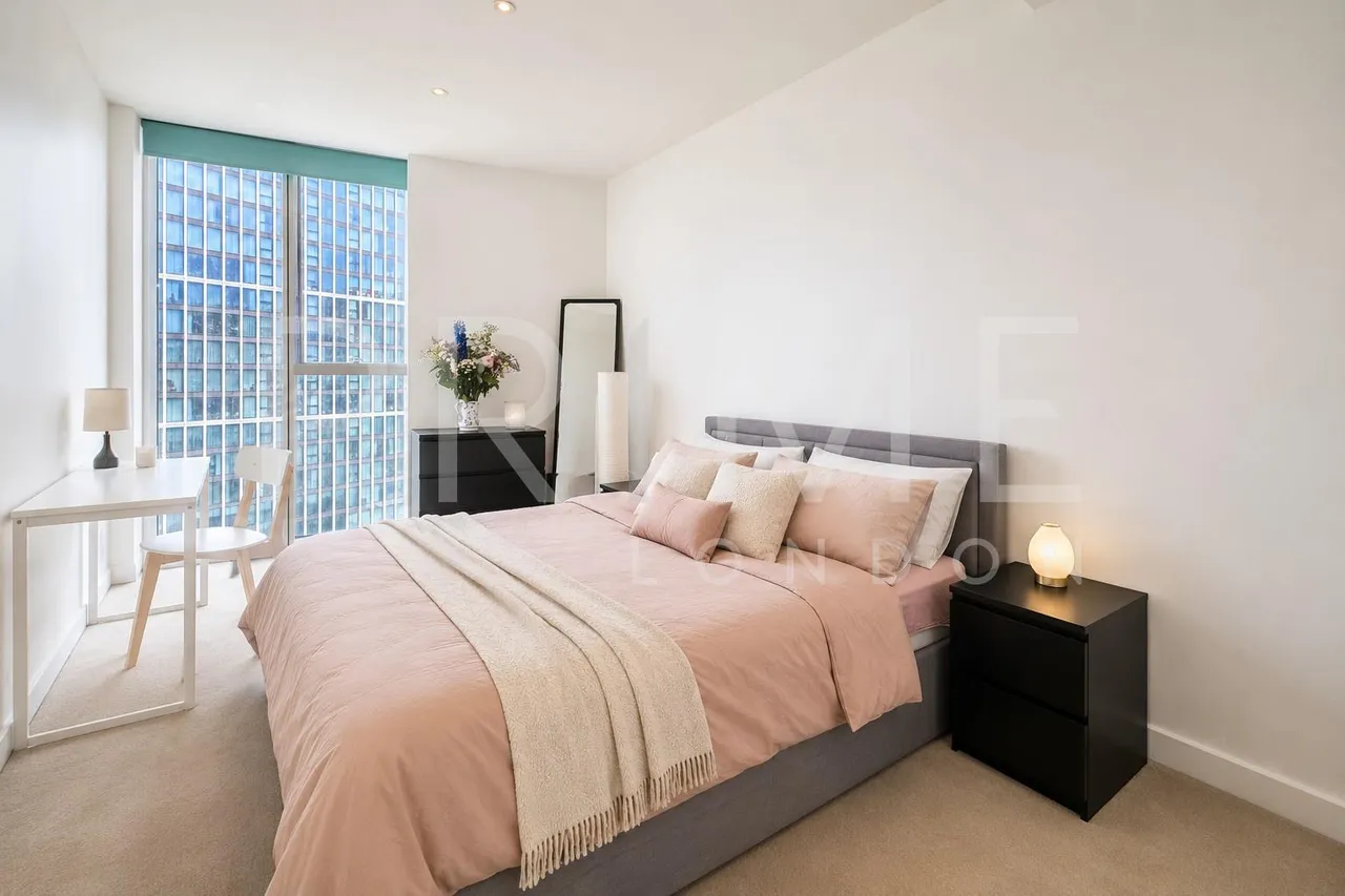 Wandsworth Road, Nine Elms, SW8, photo 5