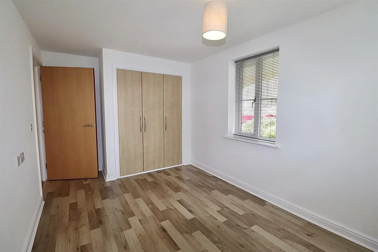 St. Crispin Crescent, Northampton, photo 6