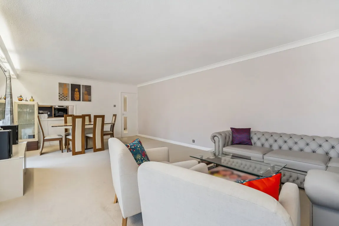 The Chequers, Pinner, HA5, photo 5