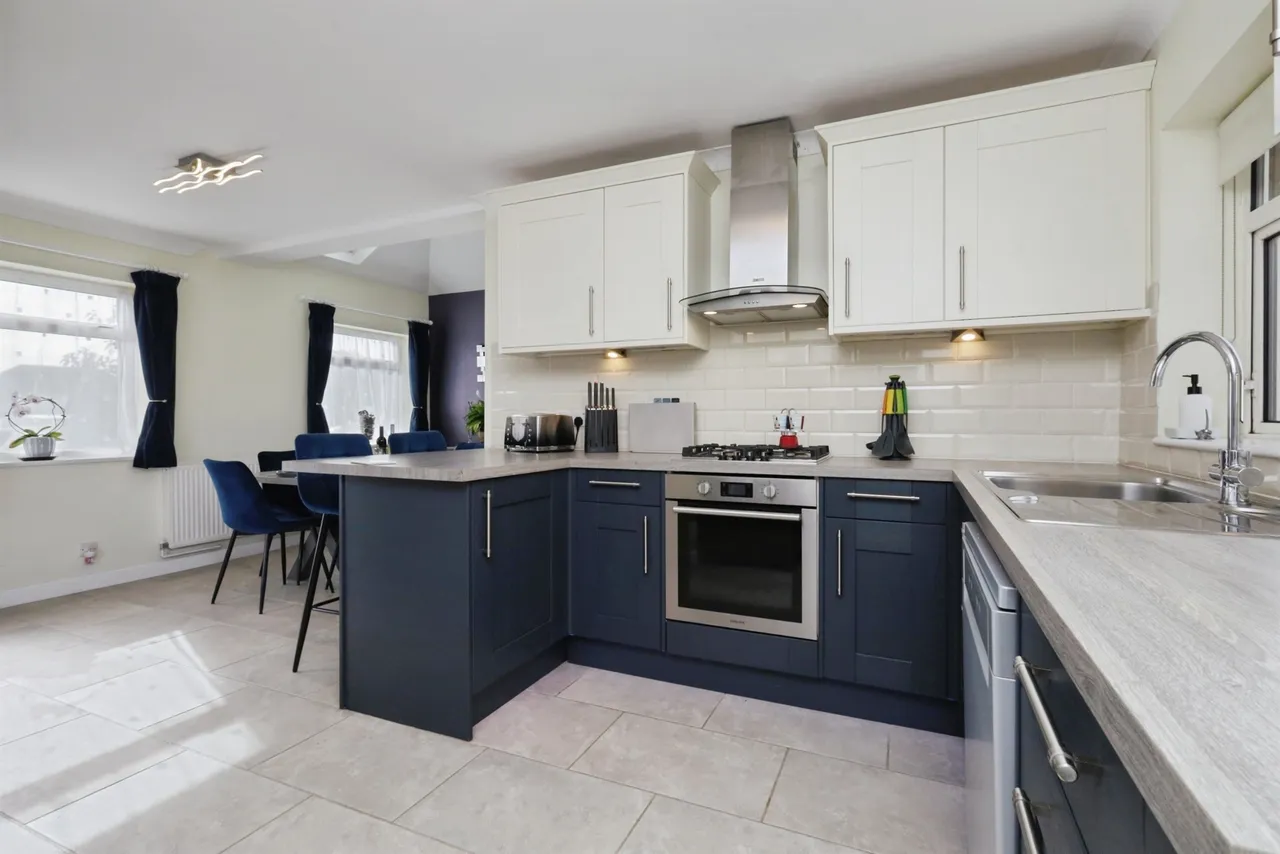 Sussex Avenue, Hailsham, BN27, photo 4