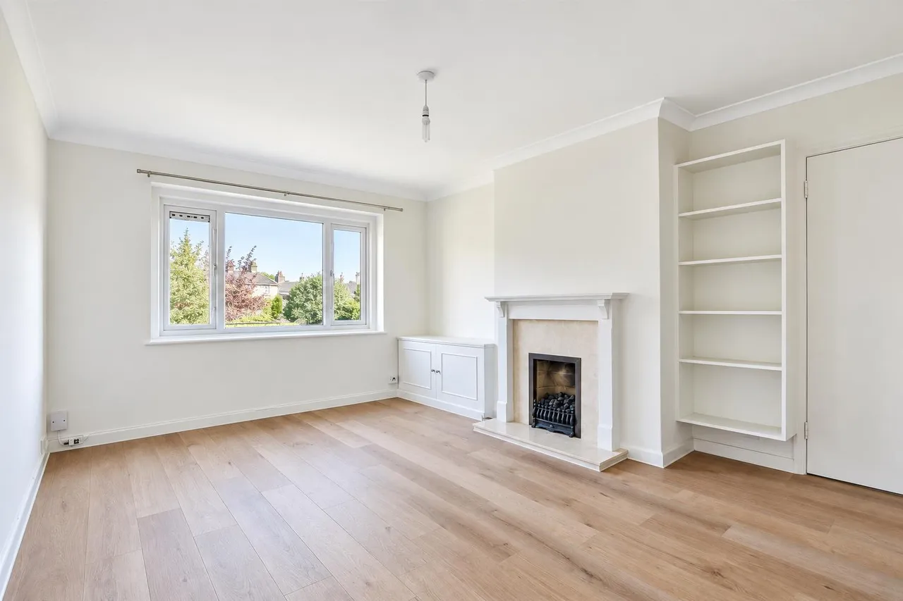 2 bed flat for sale, White Hart Lane, Barnes, SW13