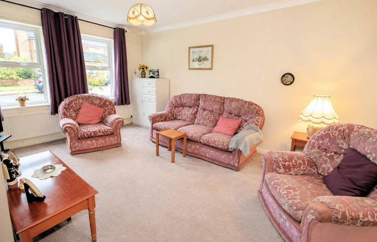 St. Georges Close, Toddington, LU5, photo 8