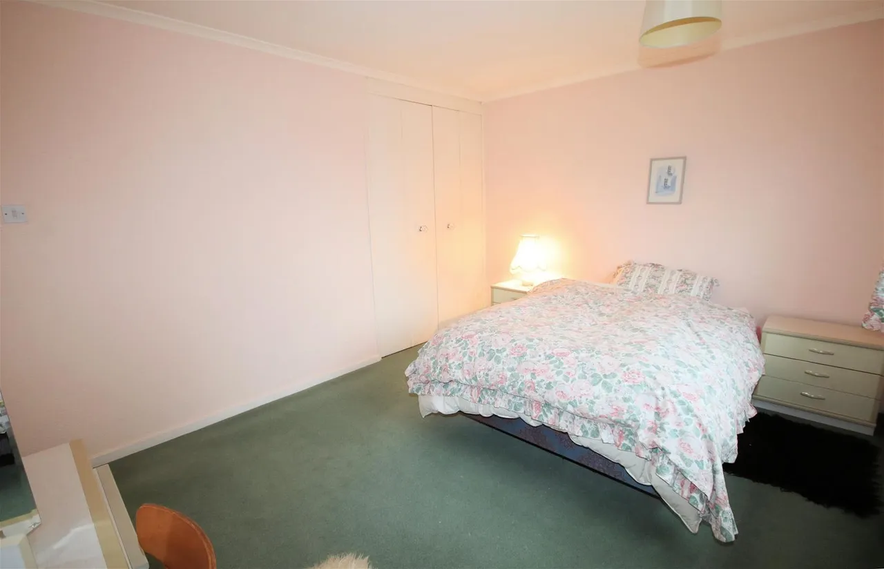 St. Georges Close, Toddington, LU5, photo 15