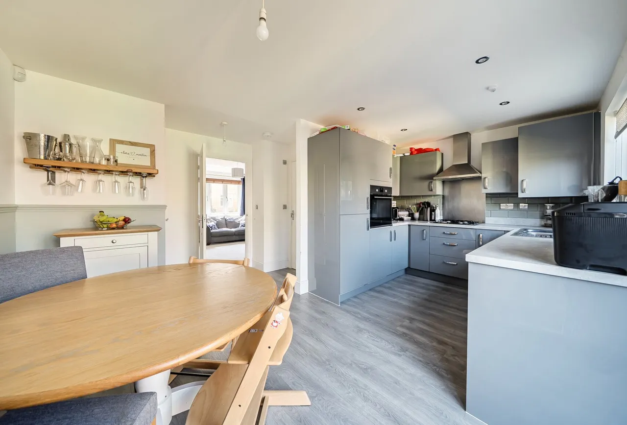 Castle Close, Gloucestershire, Gotherington, GL52 9EE, photo 2