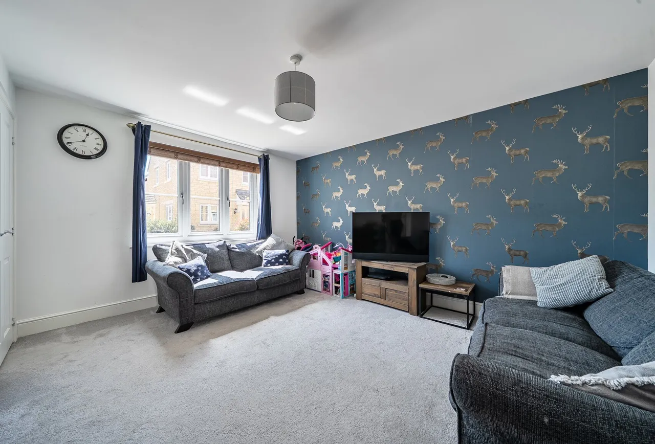 Castle Close, Gloucestershire, Gotherington, GL52 9EE, photo 3