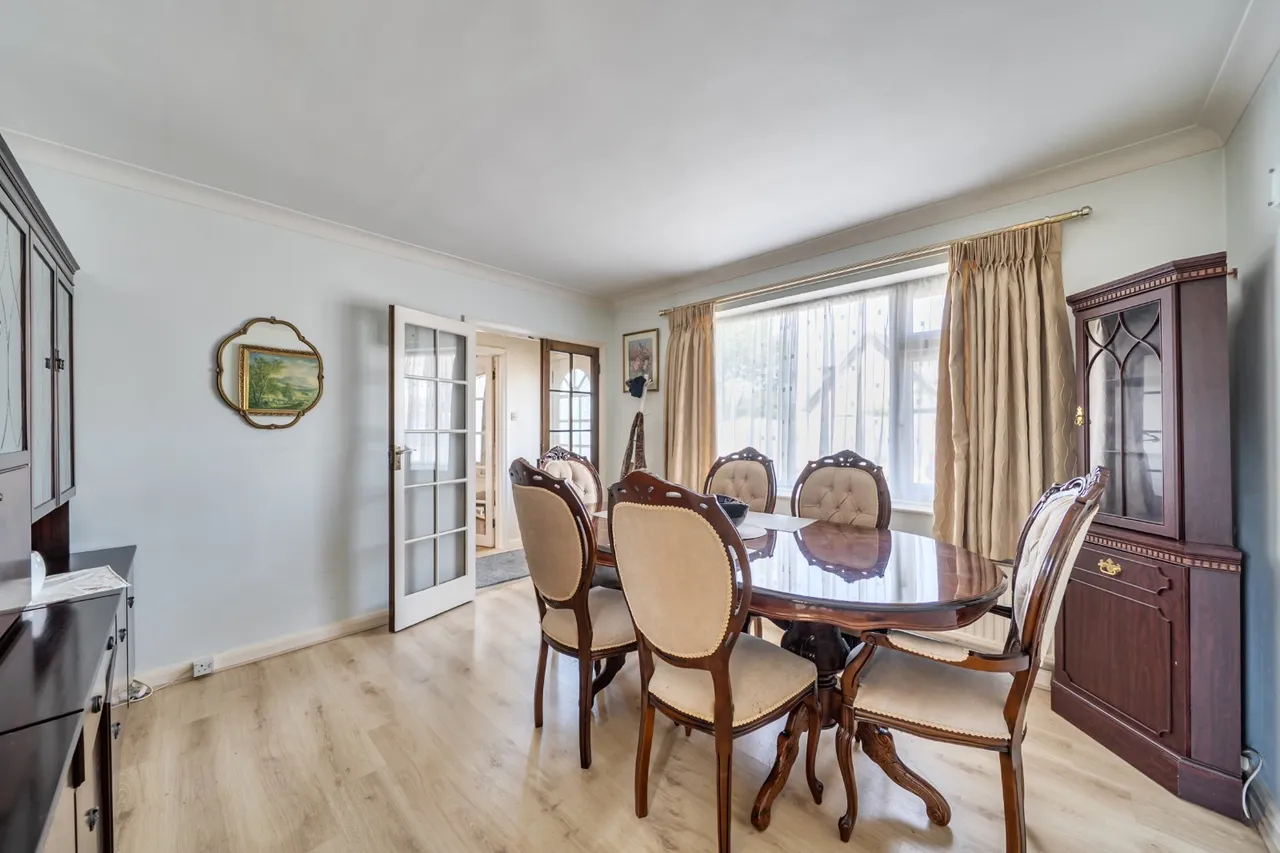 Laurel Grove, West Winch, PE33, photo 3