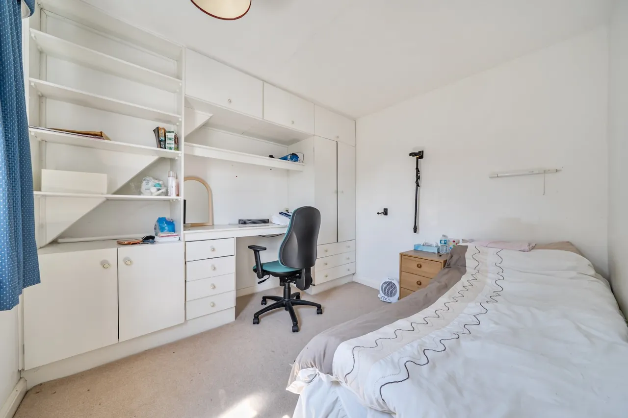 Laurel Grove, West Winch, PE33, photo 8
