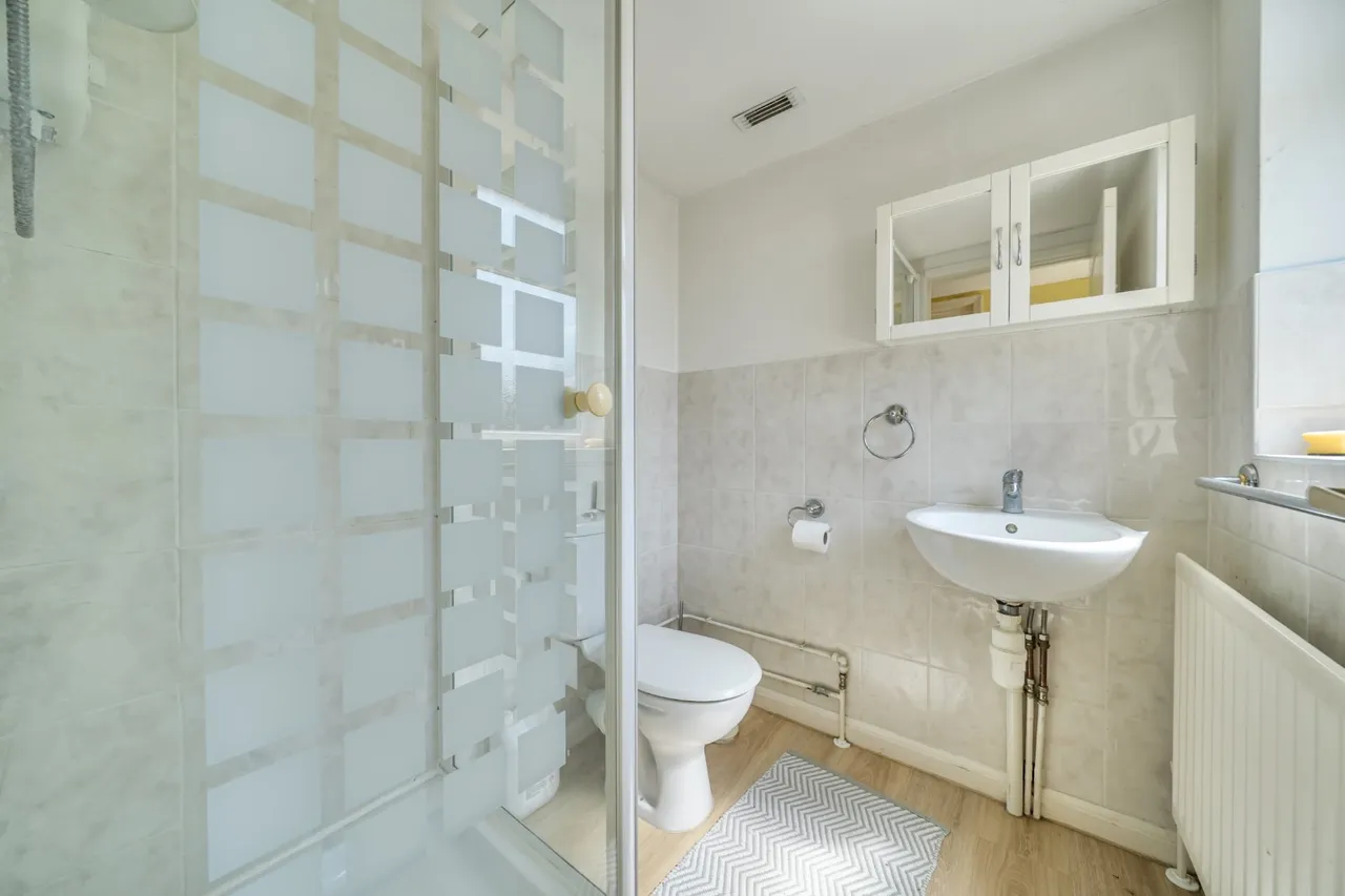 Laurel Grove, West Winch, PE33, photo 10