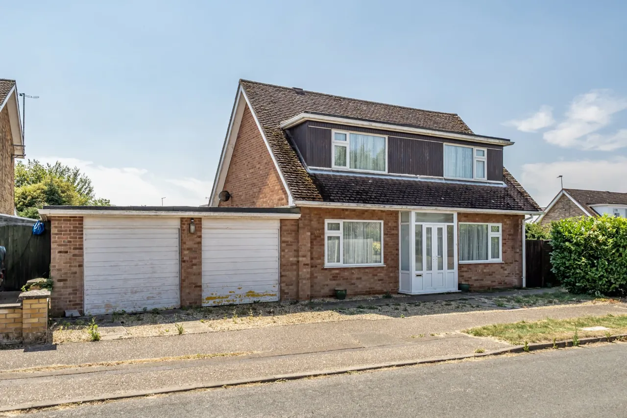 3 bed house for sale, Laurel Grove, West Winch, PE33