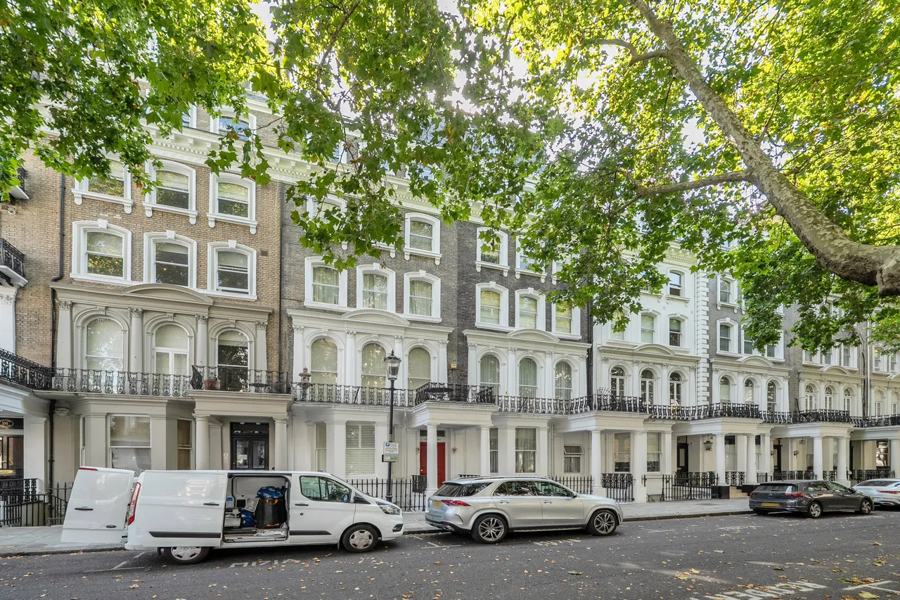 8 Chase Court, 28-29 Beaufort Gardens, London, photo 6
