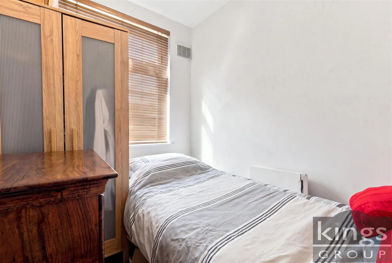 Westmoor Gardens, Enfield, photo 20