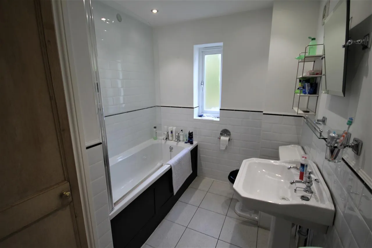 West Terrace, Durham, DH1, photo 13
