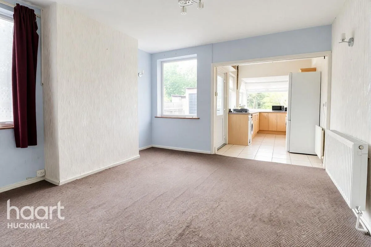 Broxtowe Drive, Nottingham, NG15, photo 3