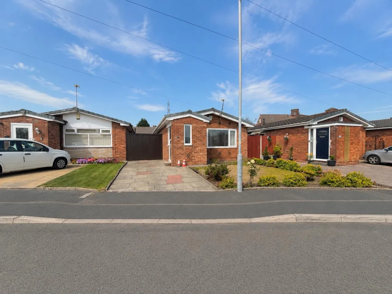 2 bed house for sale — Stanley Road, Radcliffe, M26 4HG