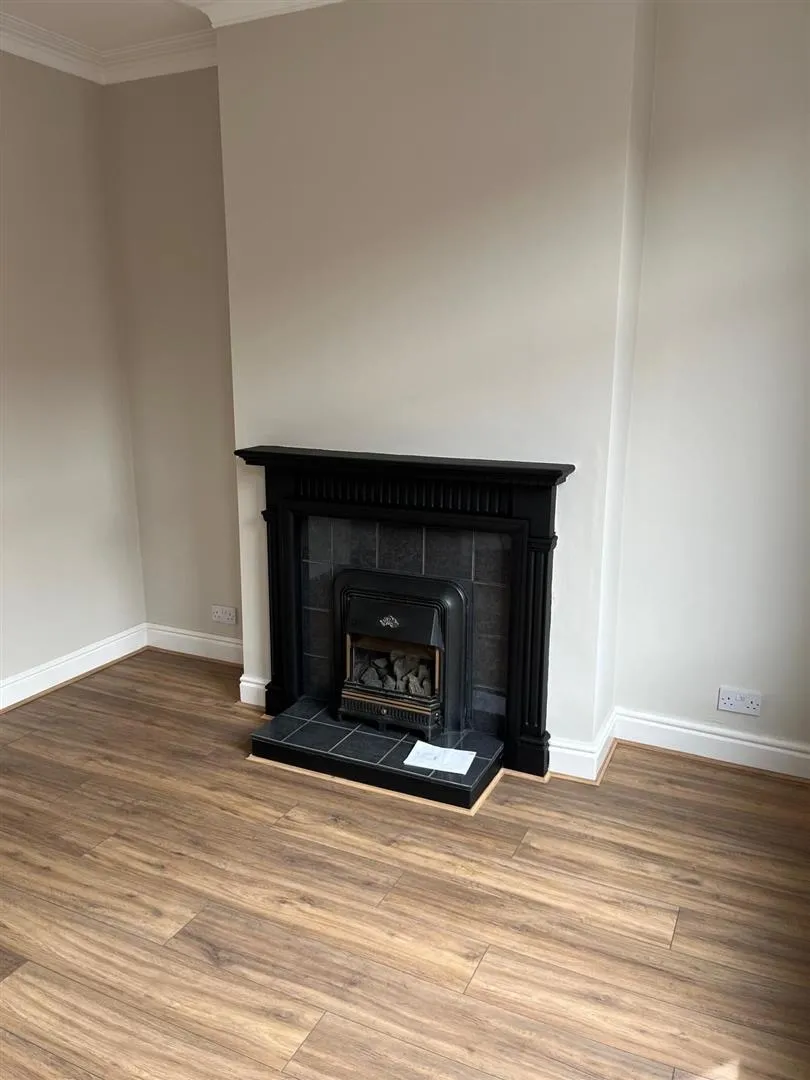 Ladysmith Street, Shaw Heath, photo 8