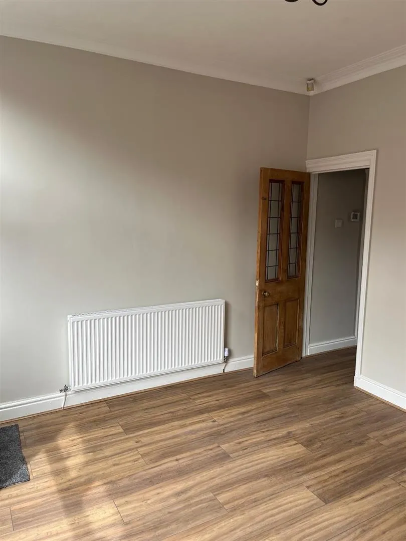 Ladysmith Street, Shaw Heath, photo 7