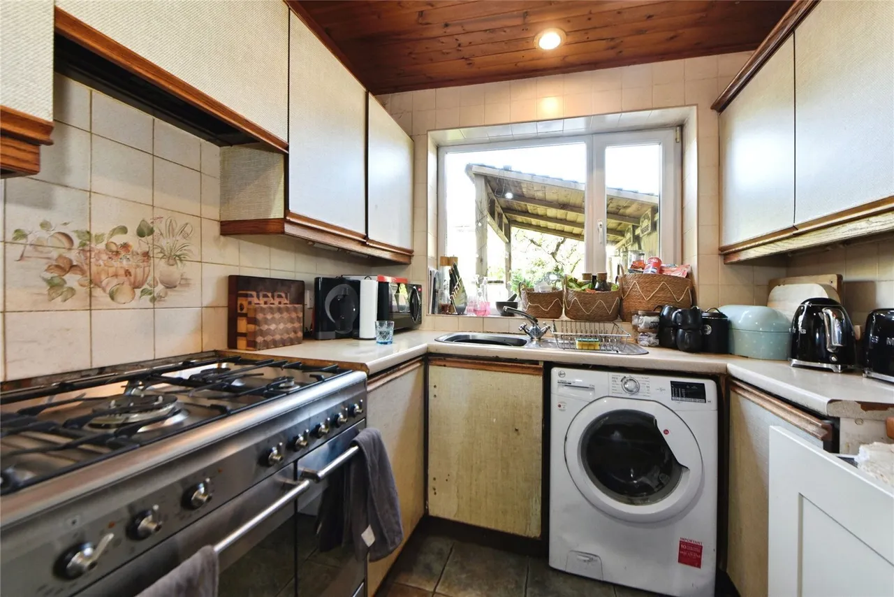 Hillcrest Road, Blackburn, Lancashire, BB2, photo 13