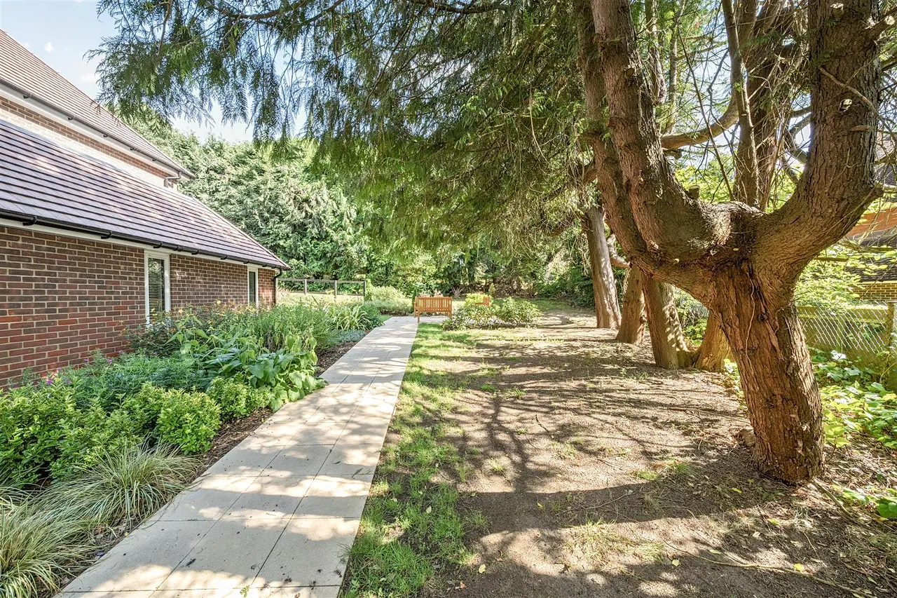 Church Lane, Oxted, RH8, photo 12