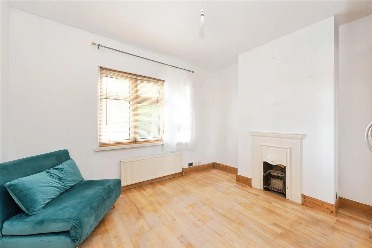 Wellington Gardens, Twickenam, photo 16