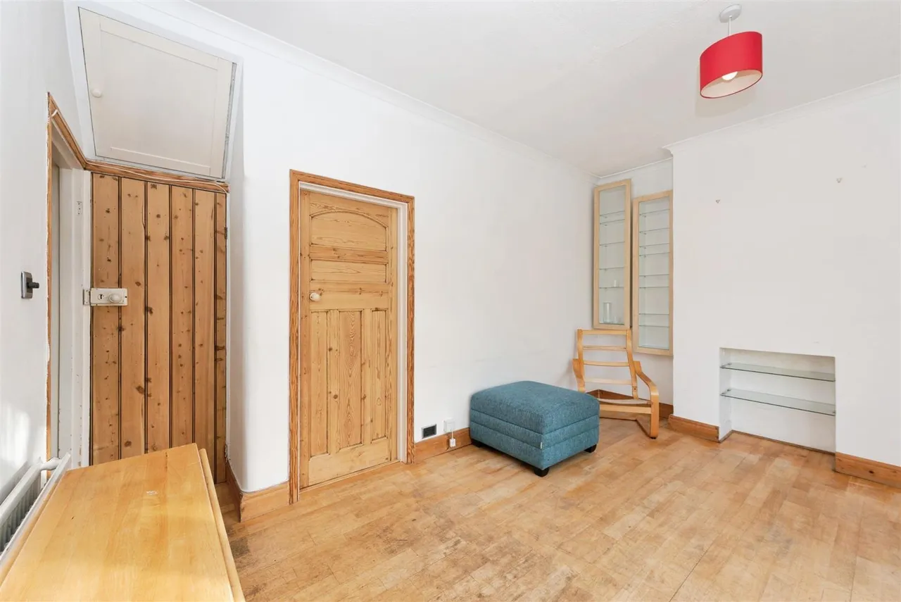 Wellington Gardens, Twickenam, photo 12