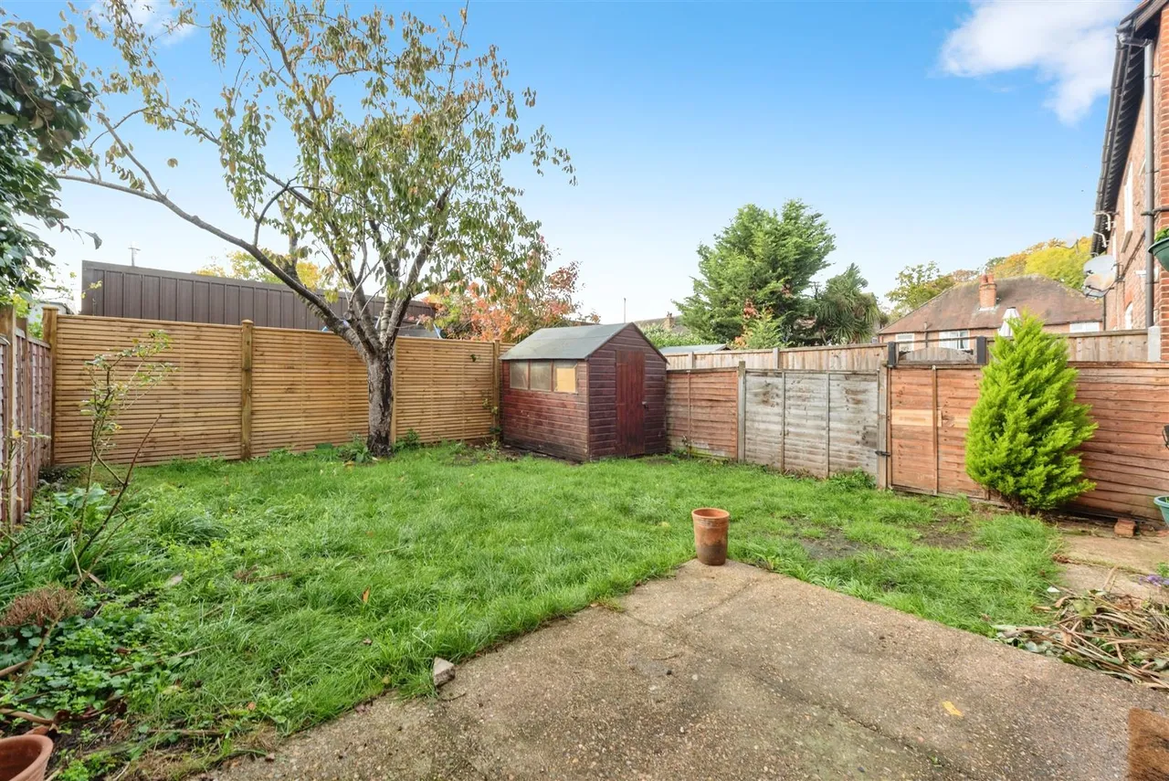 Wellington Gardens, Twickenam, photo 7
