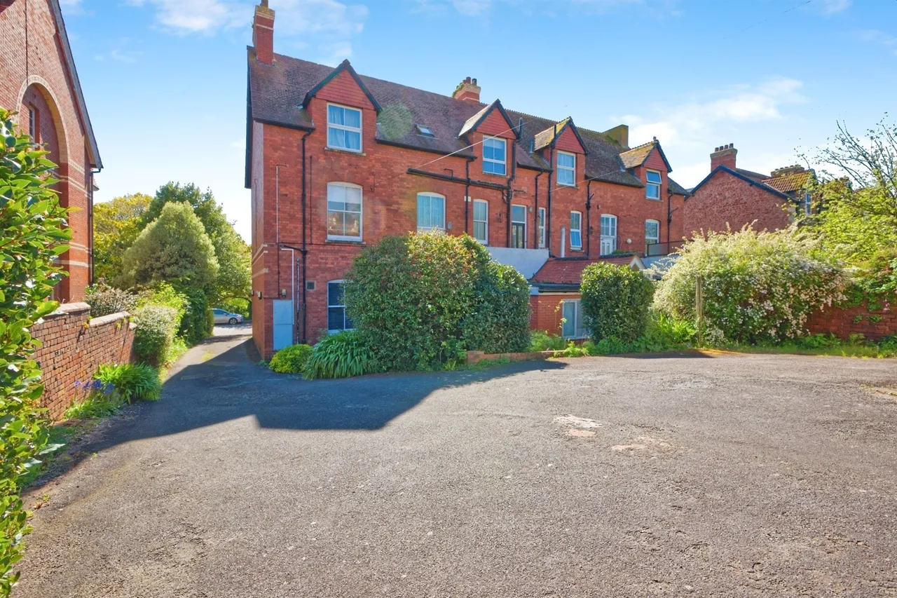 Blenheim Road, Minehead, TA24, photo 14