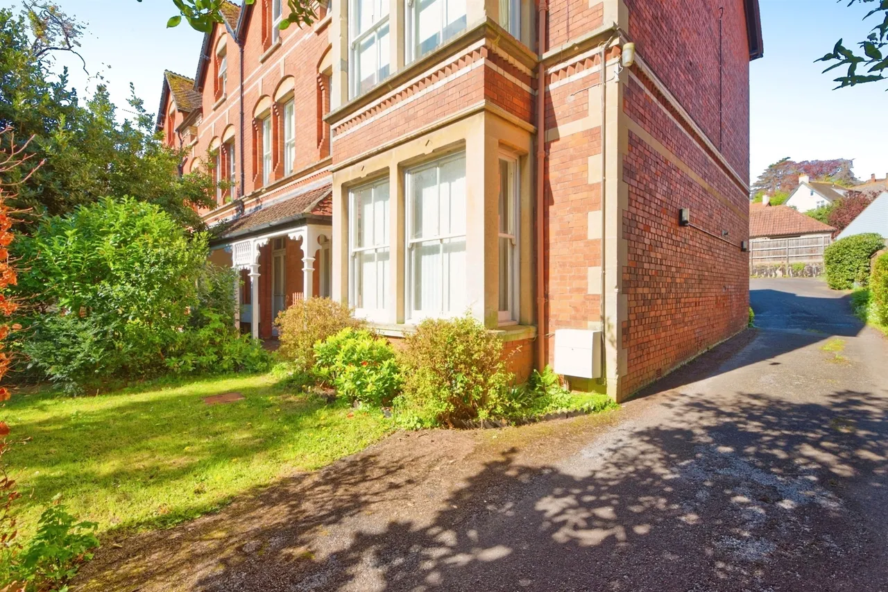 Blenheim Road, Minehead, TA24, photo 13