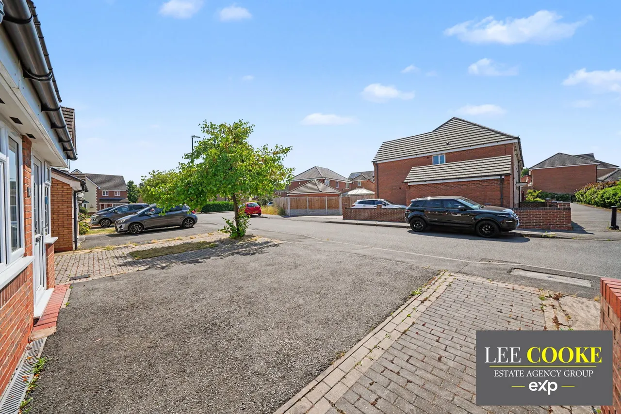Southmead Way, Walsall, WS2, photo 5