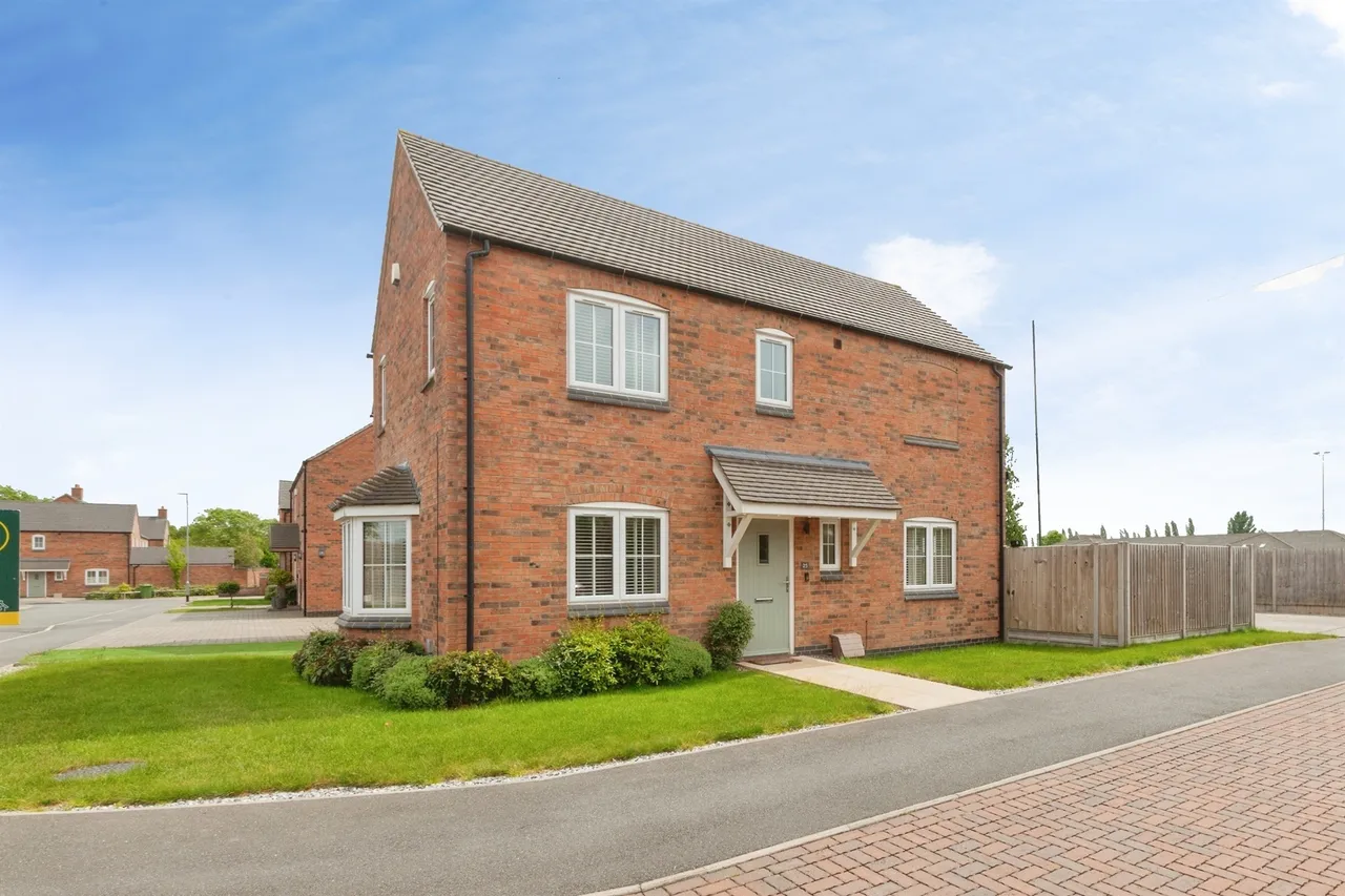 3 bed house for sale — Westfield Close, Blaby, Leicester