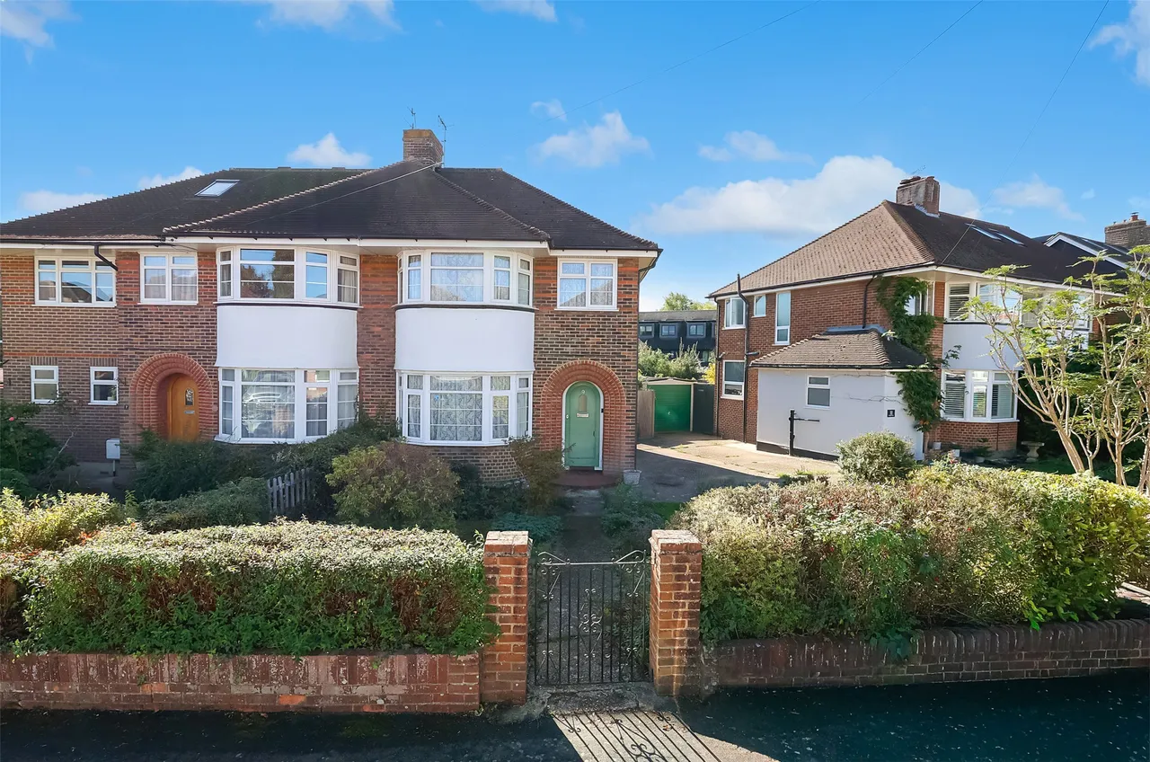 Orchard Way, Reigate, RH2, photo 2