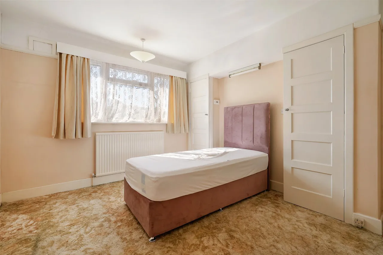 Orchard Way, Reigate, RH2, photo 8