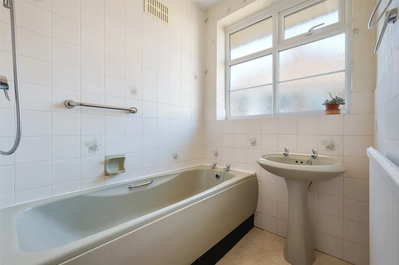 Orchard Way, Reigate, RH2, photo 7