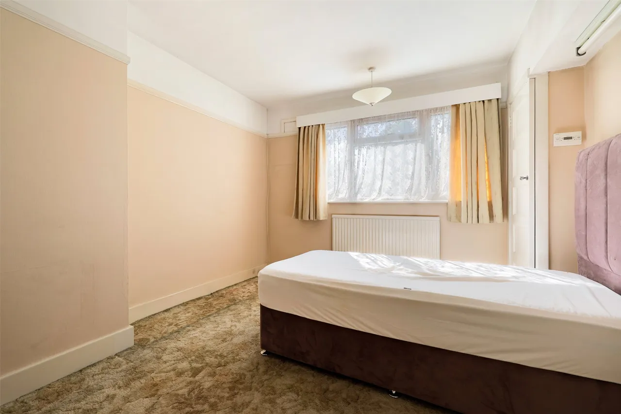 Orchard Way, Reigate, RH2, photo 13