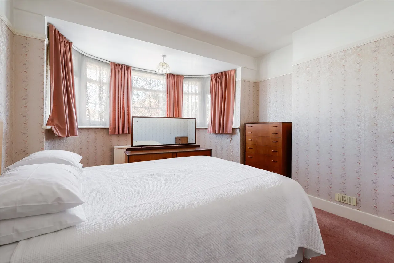 Orchard Way, Reigate, RH2, photo 11