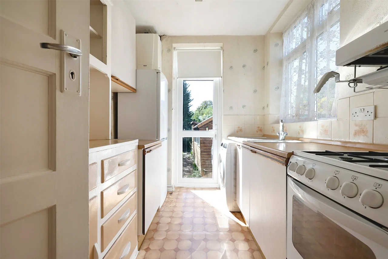 Orchard Way, Reigate, RH2, photo 3