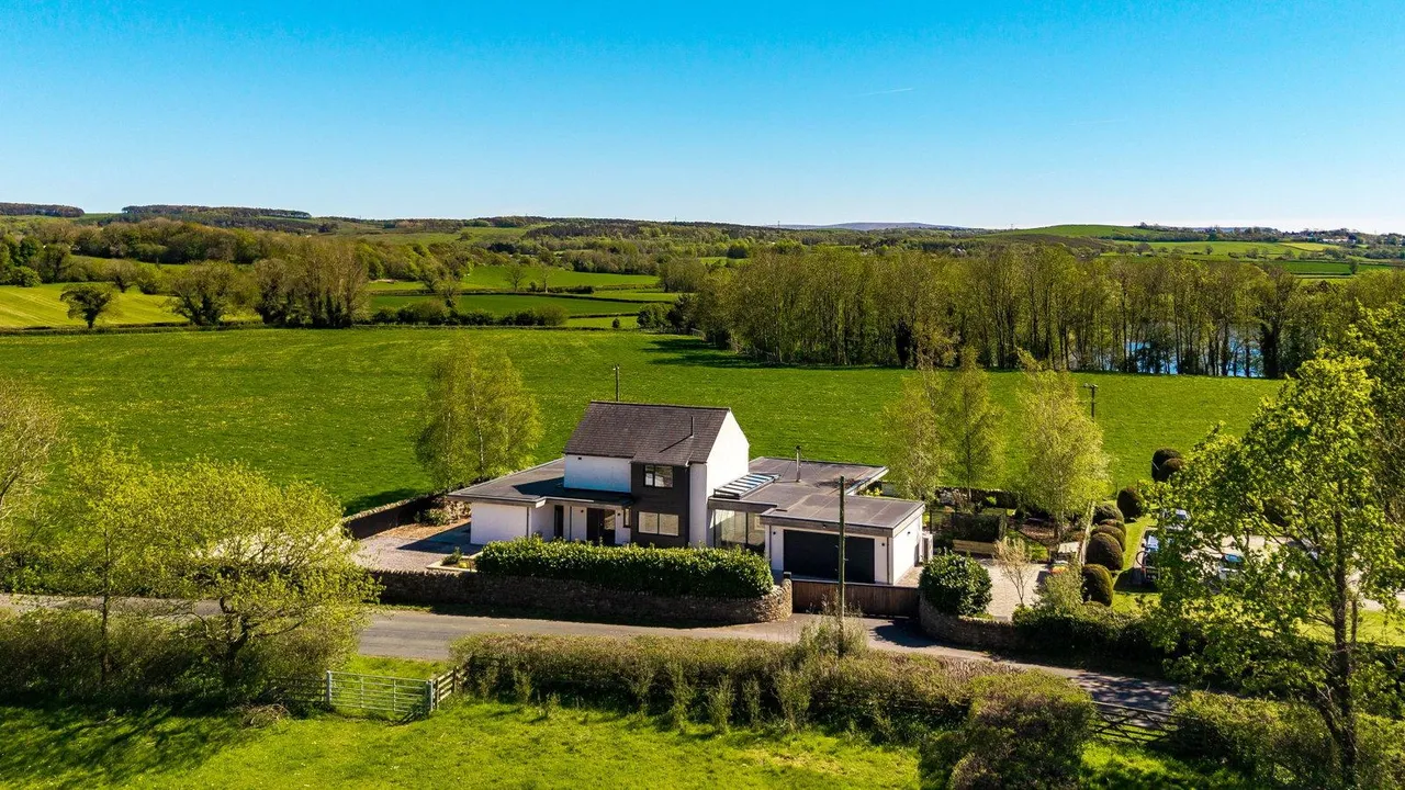 Fox House, Borwick, LA6, photo 69